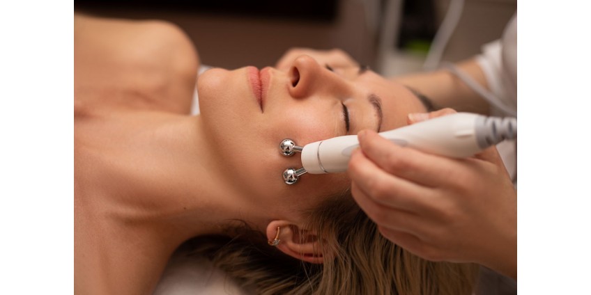 Как косметологические аппараты пробуждают кожу к лету и активируют выработку коллагена. Как косметологические аппараты пробуждают кожу к лету и активируют выработку коллагена.