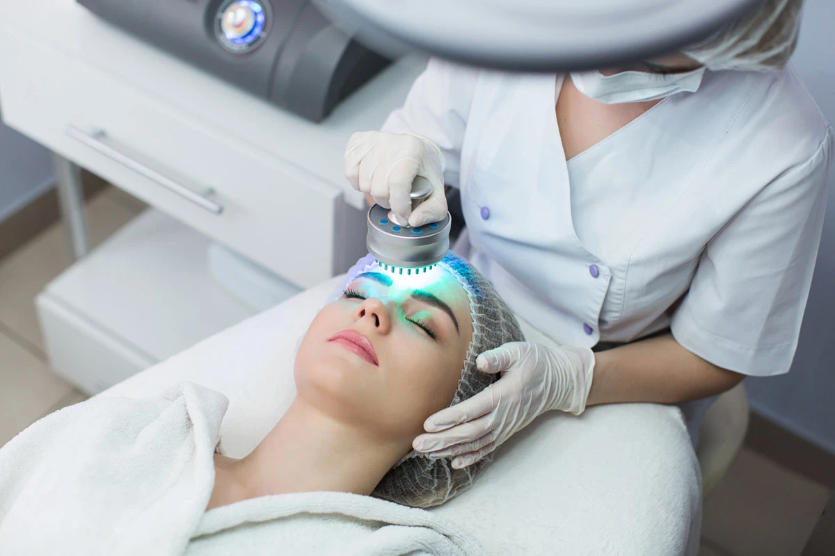 як працює led терапія та в чому її ефективність